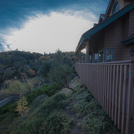 Tucker Peak Lodge Джулиан Экстерьер фото